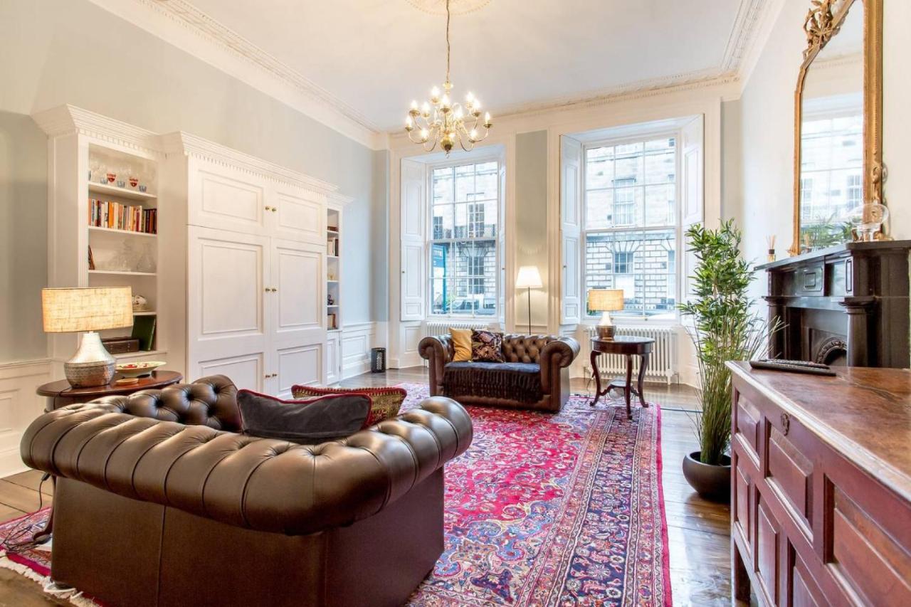 Joivy Converted Flat In Historic Building In New Town Edimburgo Esterno foto