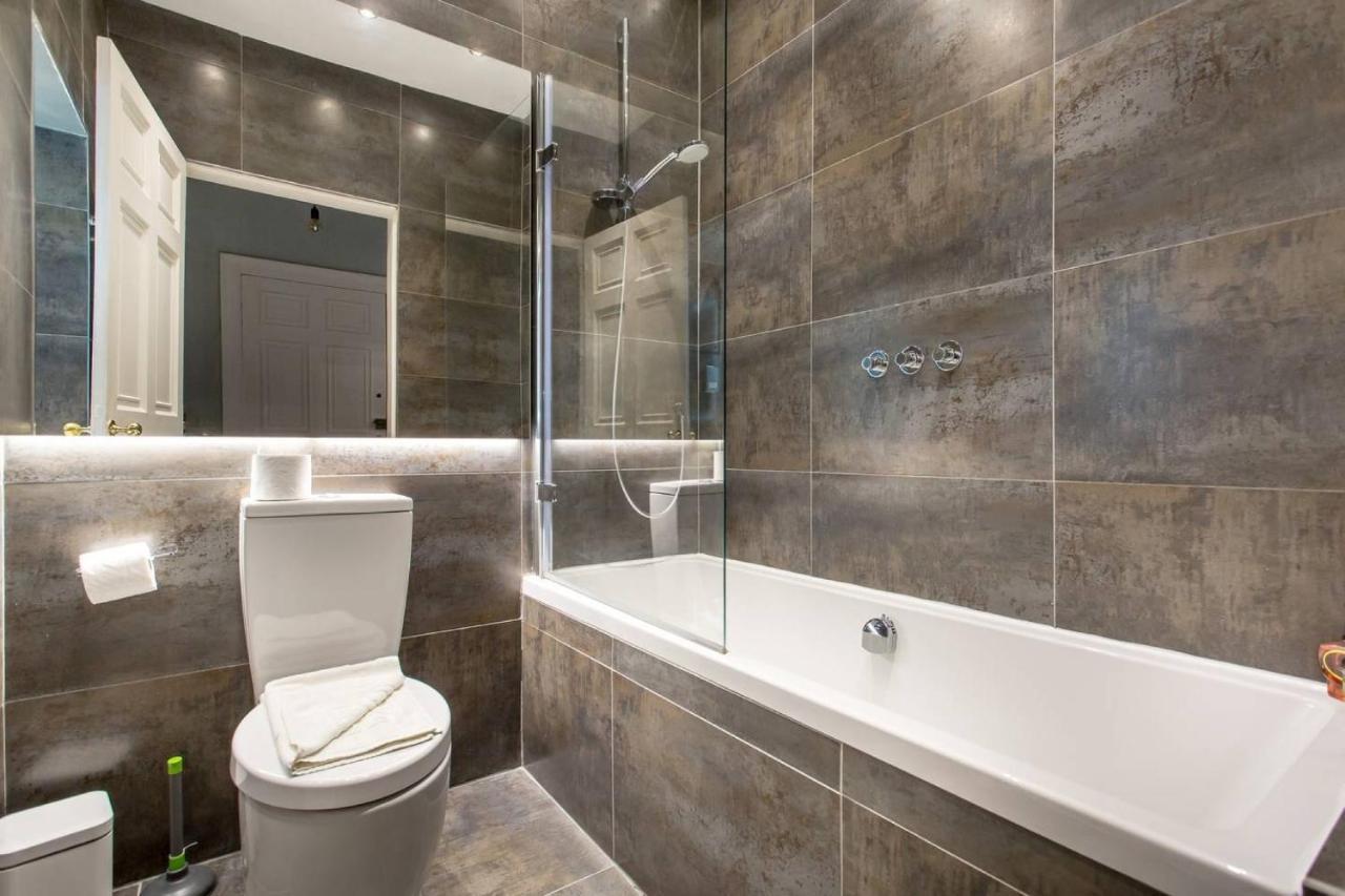 Joivy Converted Flat In Historic Building In New Town Edimburgo Esterno foto