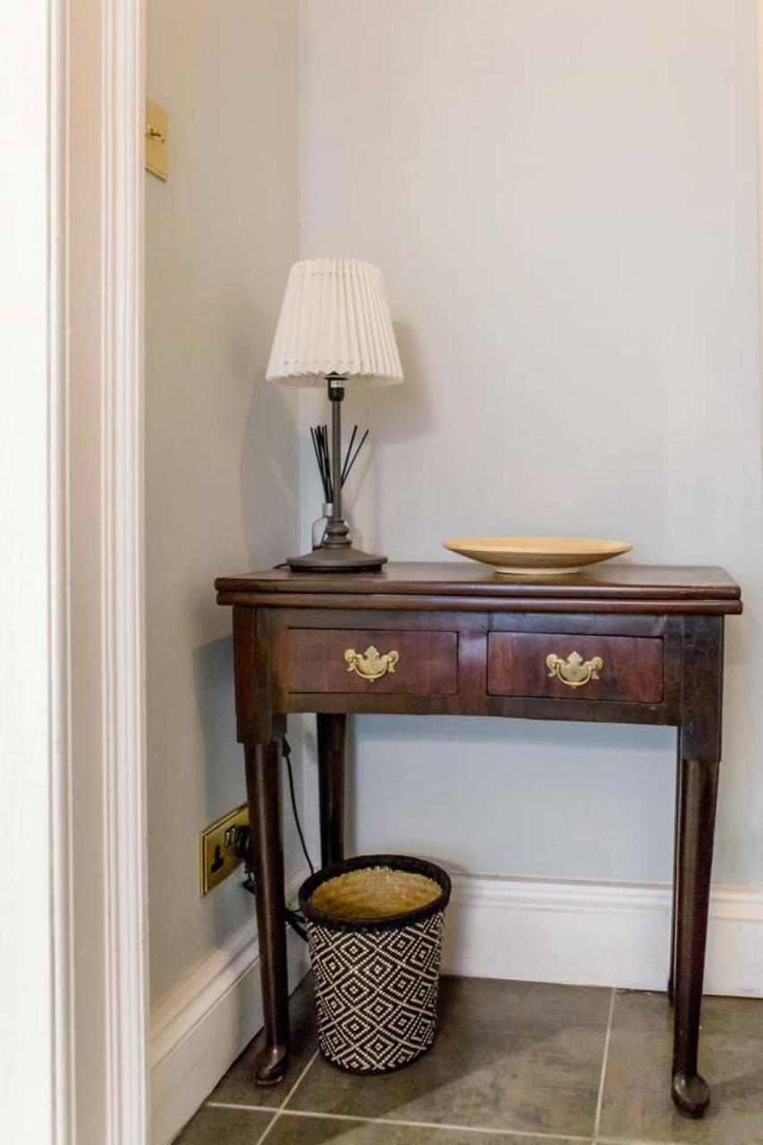 Joivy Converted Flat In Historic Building In New Town Edimburgo Esterno foto