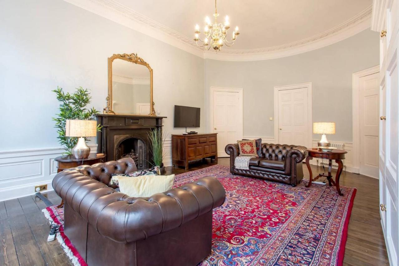 Joivy Converted Flat In Historic Building In New Town Edimburgo Esterno foto